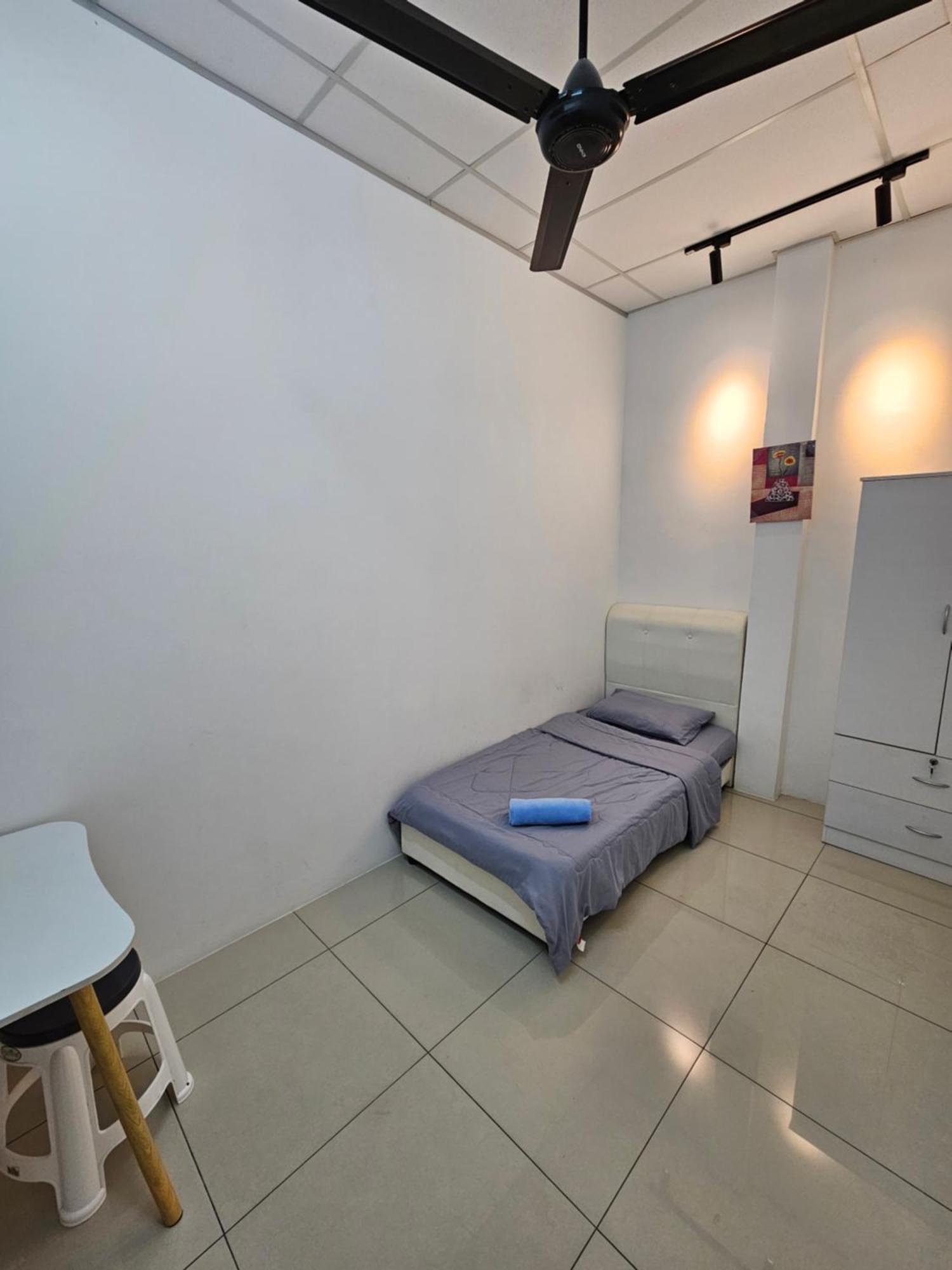Color Mixed Home Hostel George Town Dış mekan fotoğraf