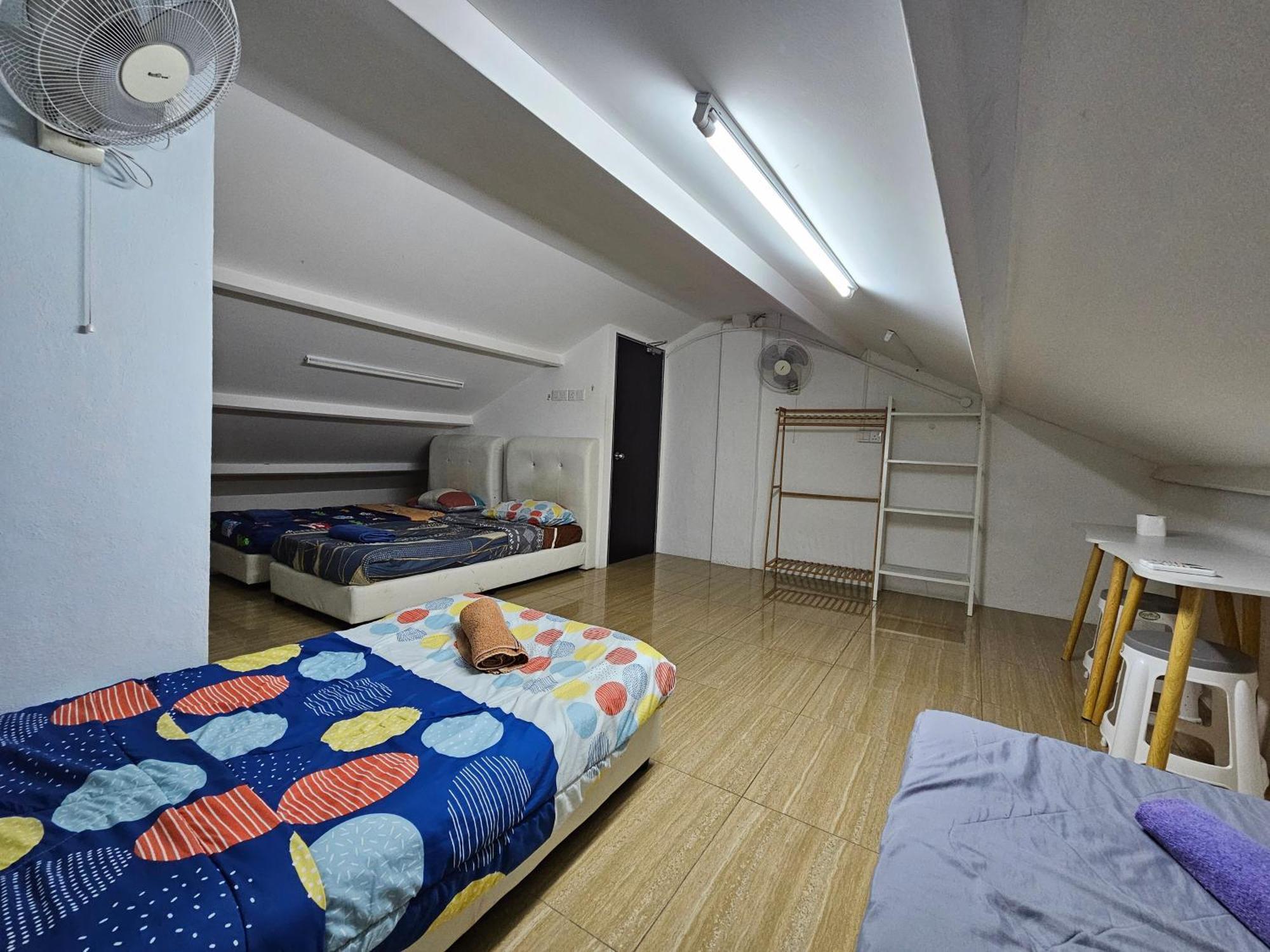 Color Mixed Home Hostel George Town Dış mekan fotoğraf