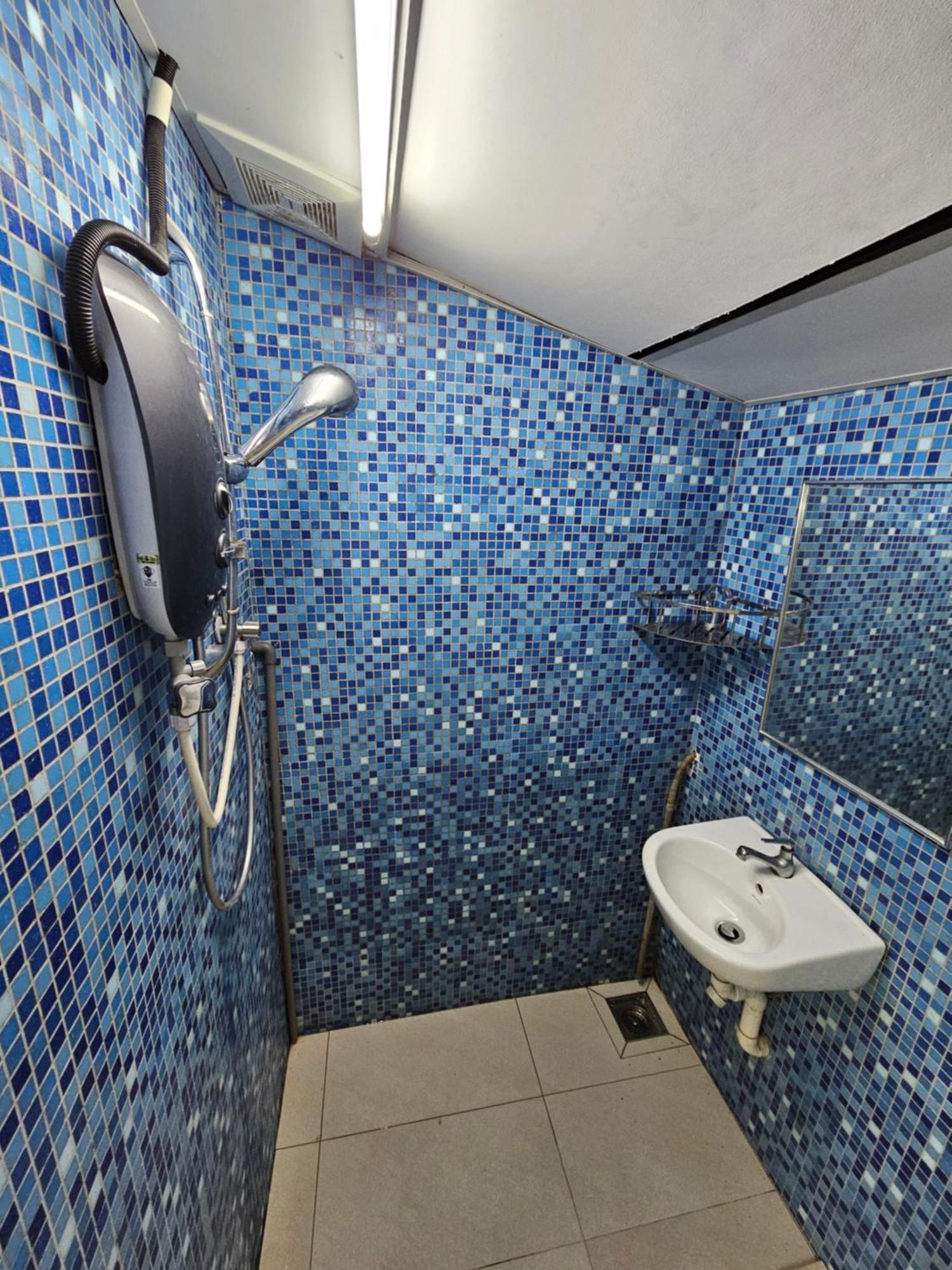Color Mixed Home Hostel George Town Dış mekan fotoğraf